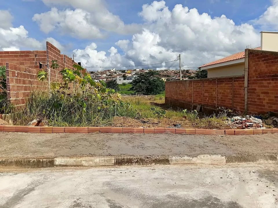 Terreno à venda no Jardim Girassol – Guaxupé/MG