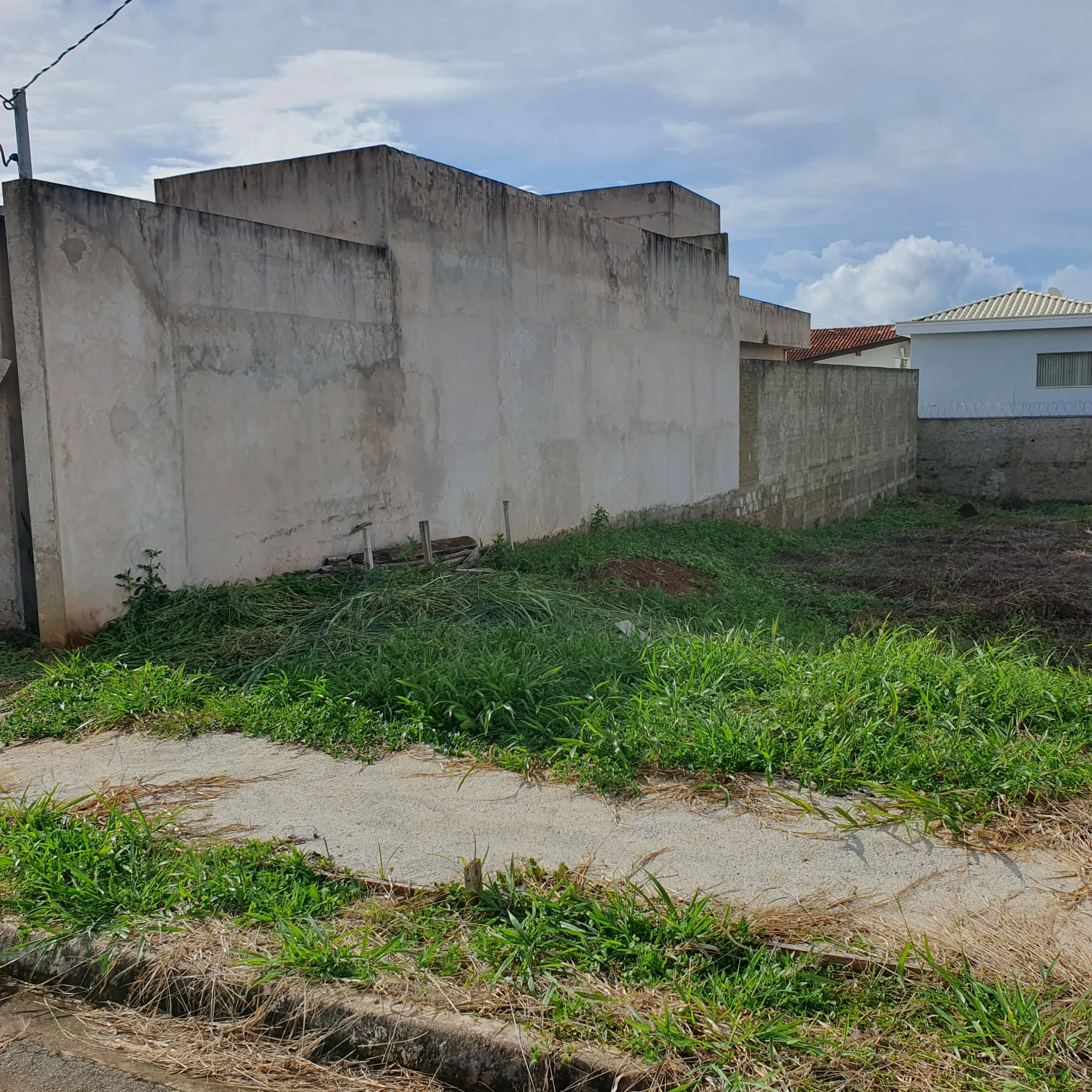 Casa à venda no Residencial Bosque dos Jatobás– Guaxupé/MG - Foto 1