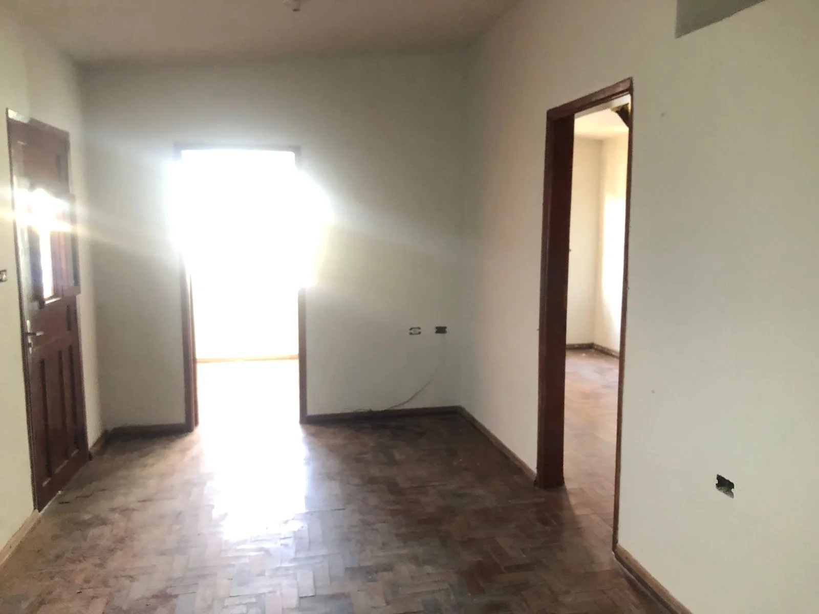Aluga-se Casa no Centro – Guaxupé/MG - Foto 1
